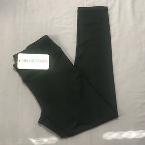 Hela Dagen Leggings [NWT]